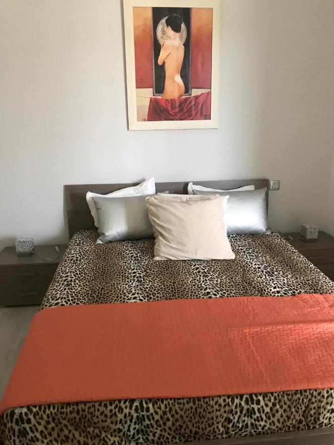 Appartement Terrasse Dans Palace Centre Ville Menton Kültér fotó