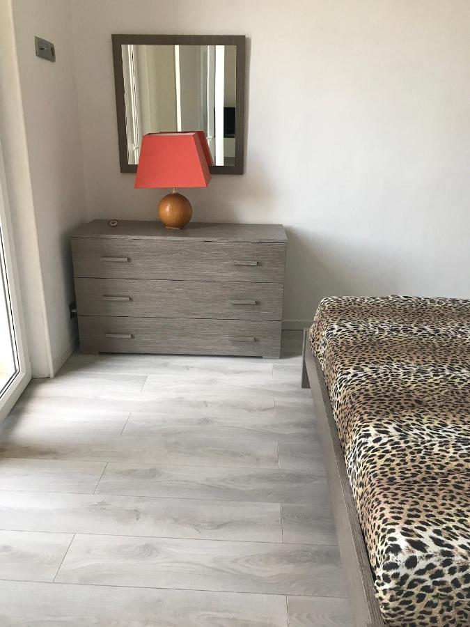 Appartement Terrasse Dans Palace Centre Ville Menton Kültér fotó